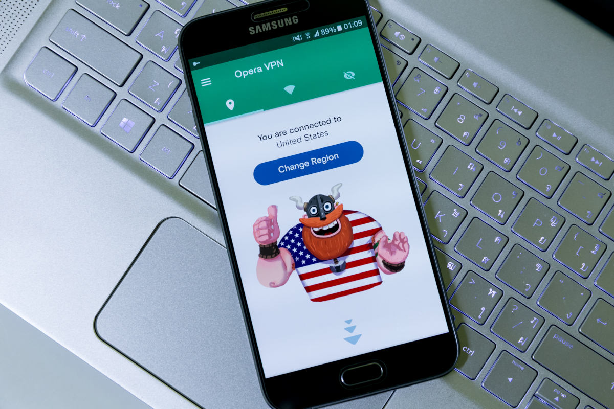 Opera uruchamia usługę VPN Pro. Skorzystasz z niej w całym telefonie