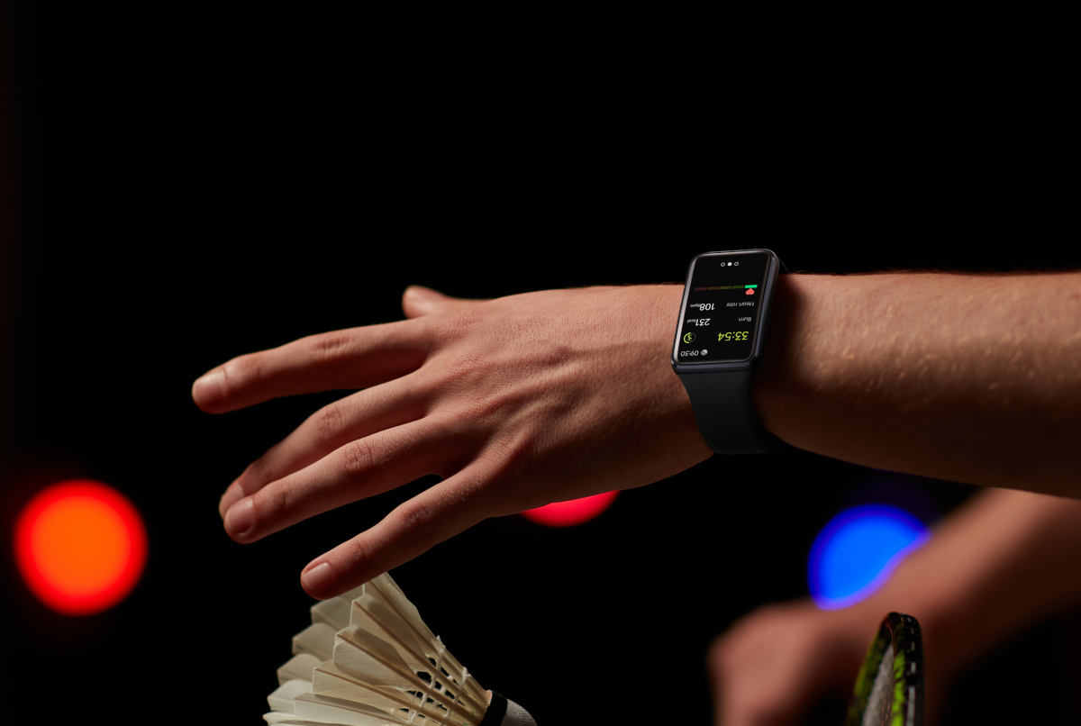 W Polsce debiutuje Oppo Watch Free.  Sposób na bezsenność i chrapanie