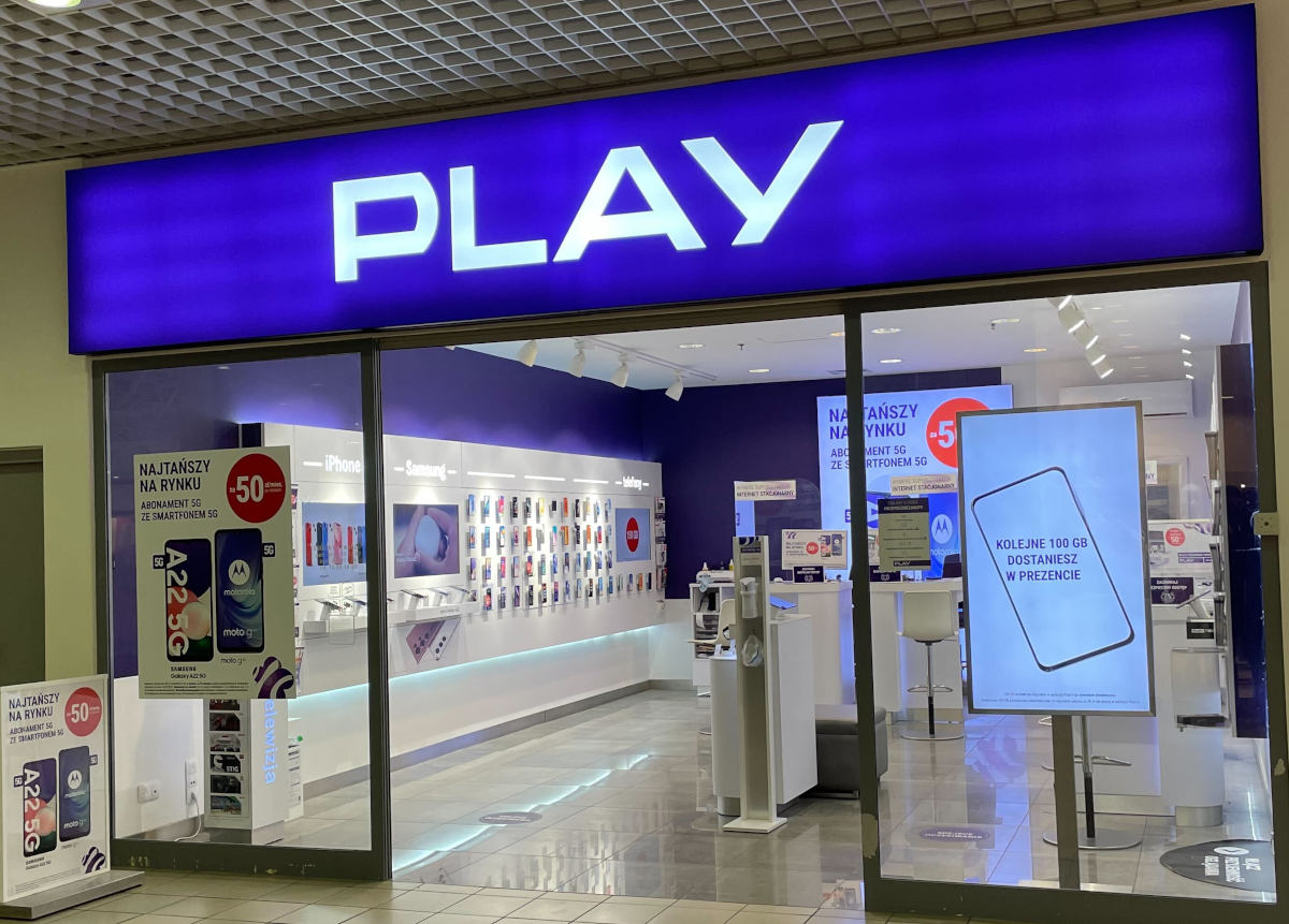 Play: smartfony 5G w ratach 0% i z płatnością dopiero za 6 miesięcy