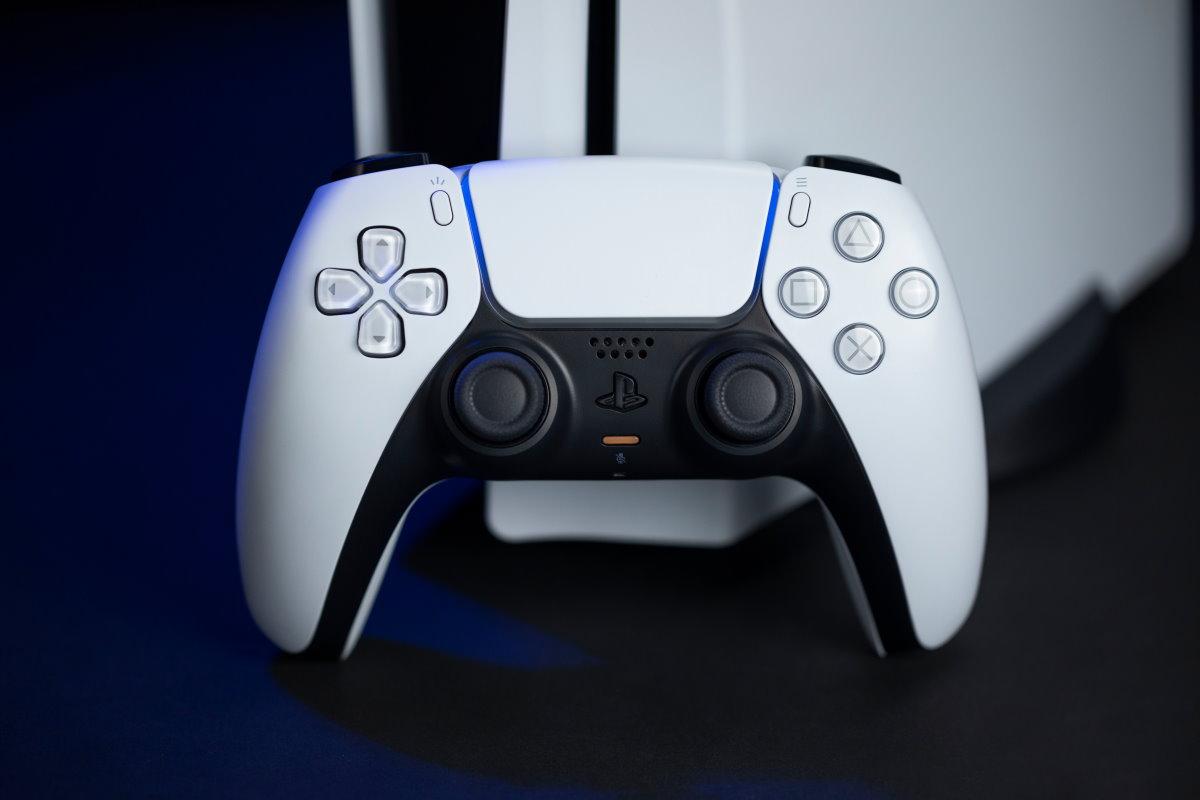 Pad z PlayStation 5 z oficjalną obsługą na PC? Jest na to szansa