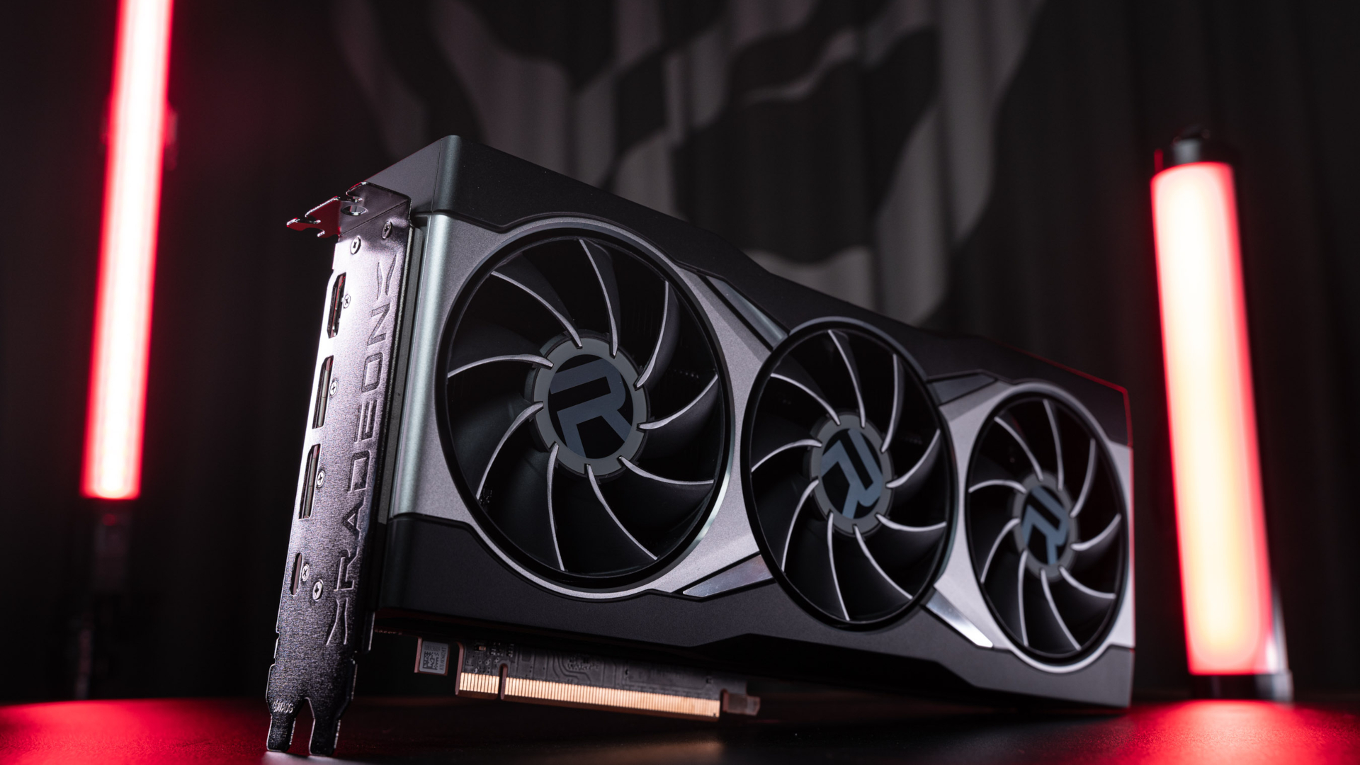 AMD opóźnia premierę kart graficznych Radeon RX 6x50