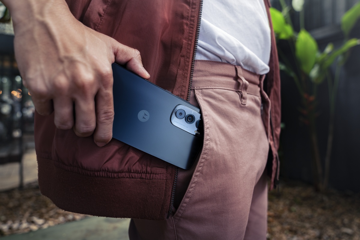 Motorola Edge 30 zaprezentowana. Znamy polską cenę