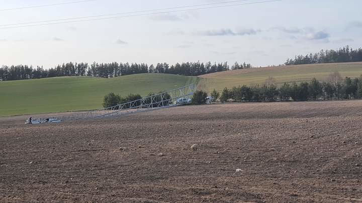 Foliarze przewrócili maszt telefonii komórkowej? Policja szuka sprawców