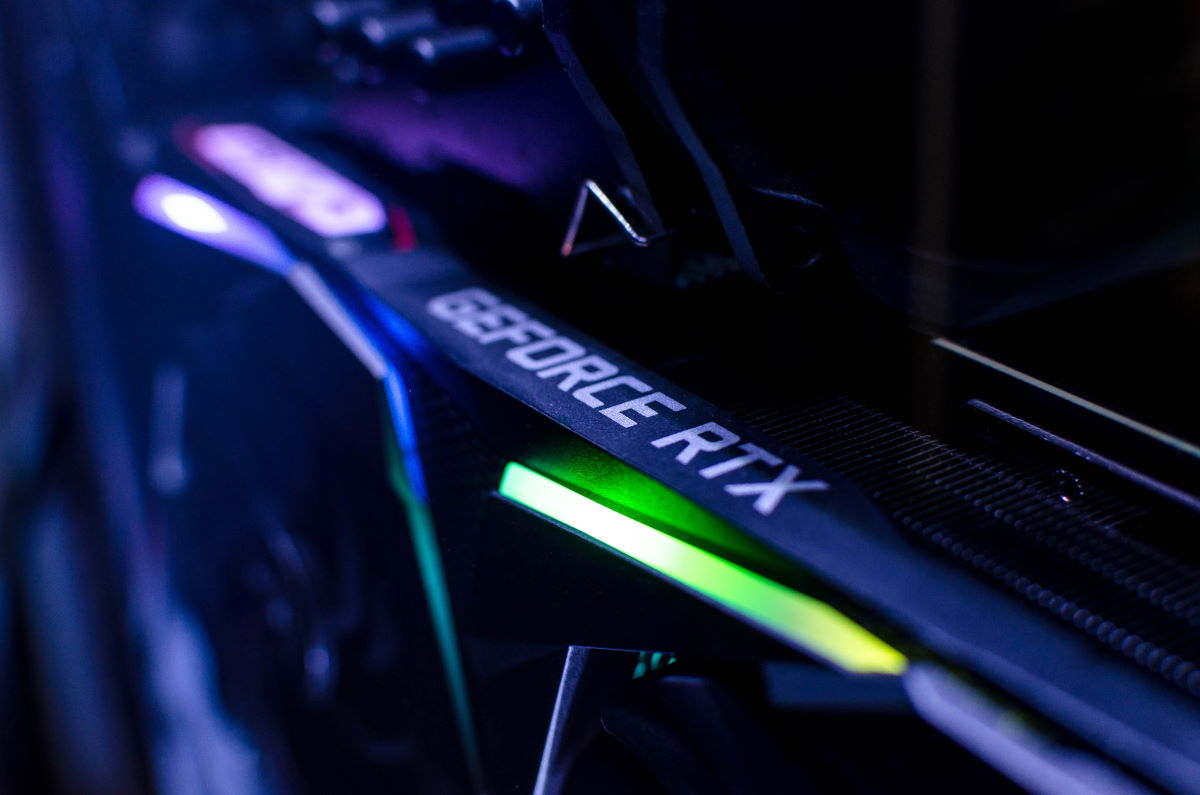 Karty GeForce RTX 4000 coraz bliżej. Ruszyły testy