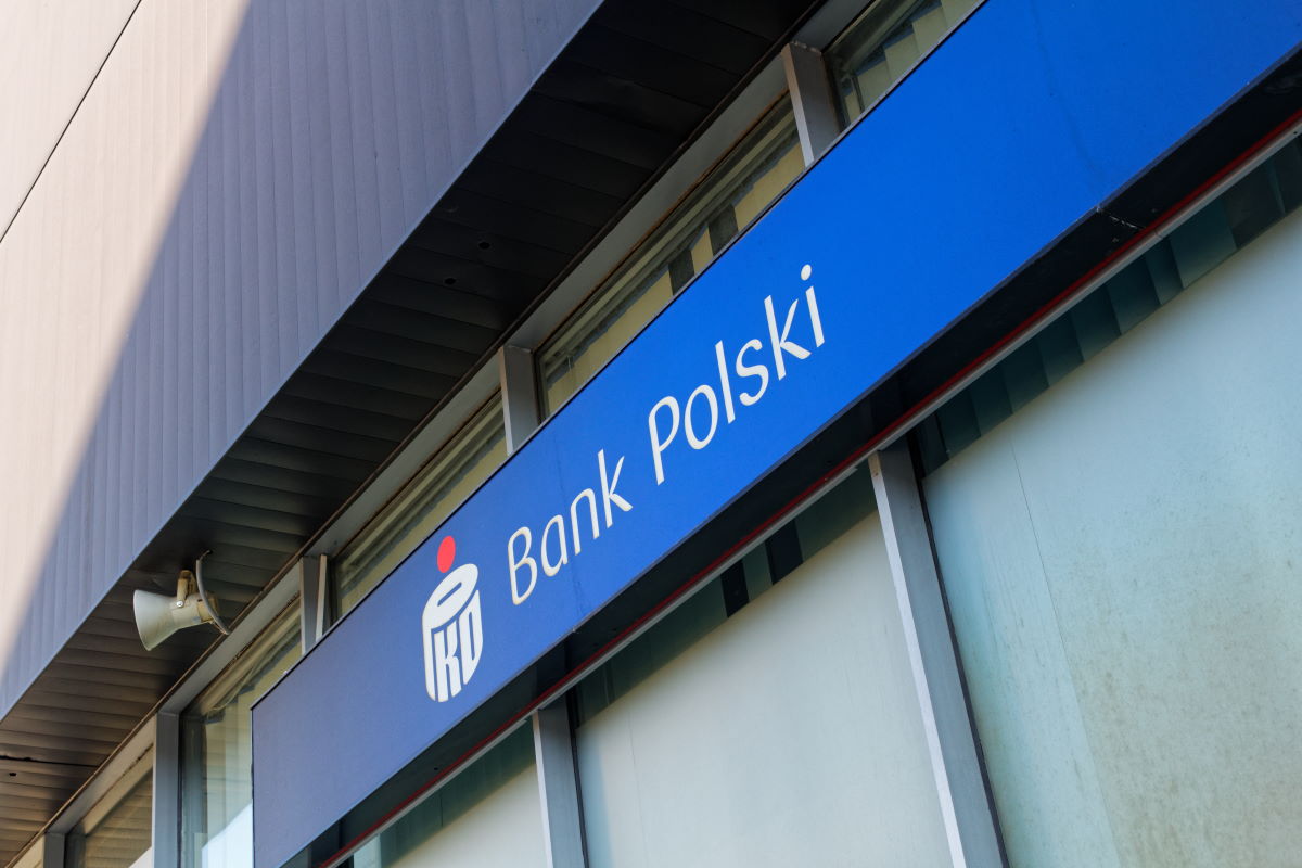 PKO BP gasi światło. Część klientów straci dostęp