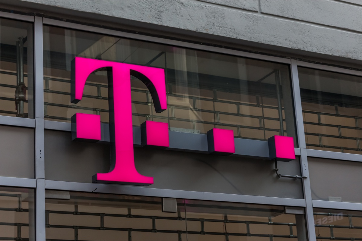 T-Mobile: kup smartfon z nielimitowanym Internetem 5G, a drugi dostaniesz gratis