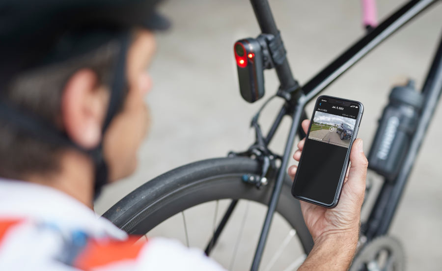 Garmin wprowadza radar rowerowy z oświetleniem i kamerą – Varia RCT715