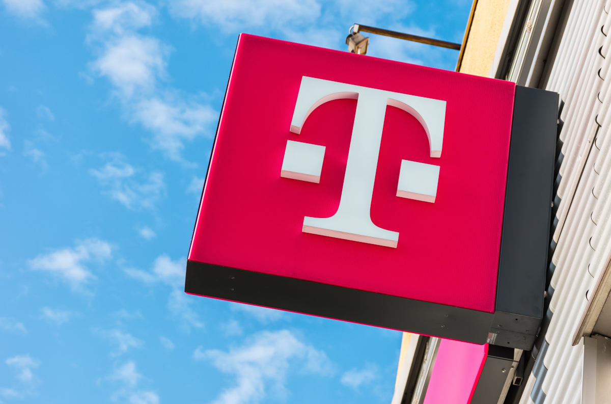 Konkurs w T-Mobile i Heyah: możesz zgarnąć 15 tysięcy, iPhone’a albo doładowania