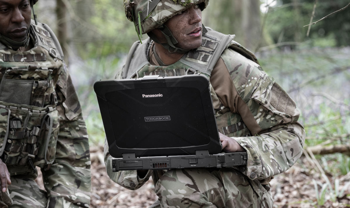 Niezniszczalny Toughbook 40 – zobacz, jakiego laptopa zrobił Panasonic dla wojska