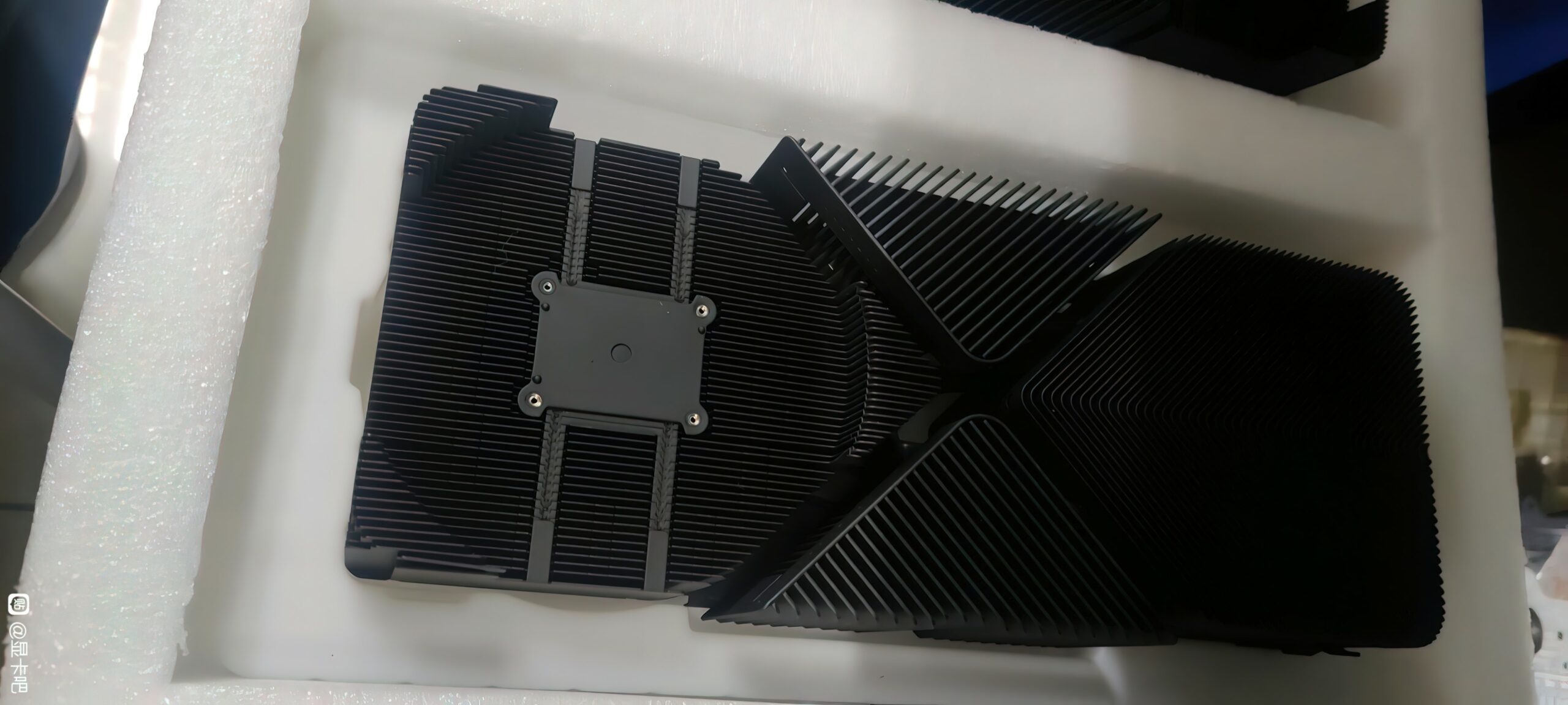 Znamy wygląd NVIDIA GeForce RTX 4000. Znowu będzie oryginalnie