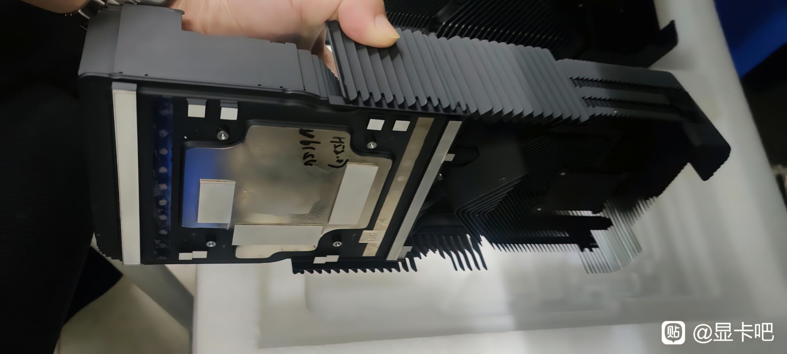 Znamy wygląd NVIDIA GeForce RTX 4000. Znowu będzie oryginalnie