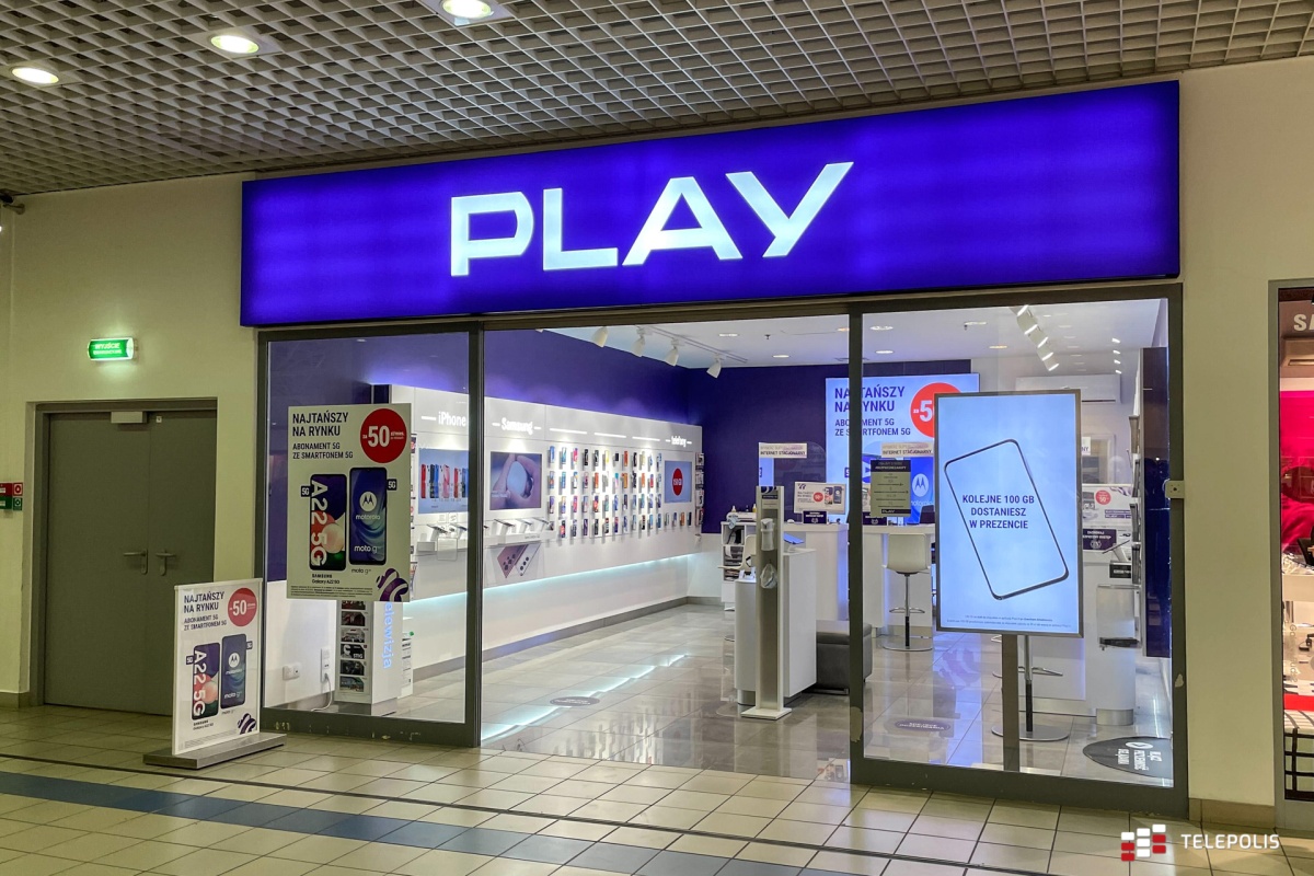 Play dla firm też ma Internet w smartfonie bez limitu prędkości i GB