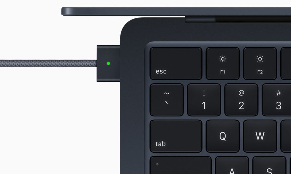 Apple pokazał nowe MacBooki Air i Pro. Polskie ceny zwalają z nóg