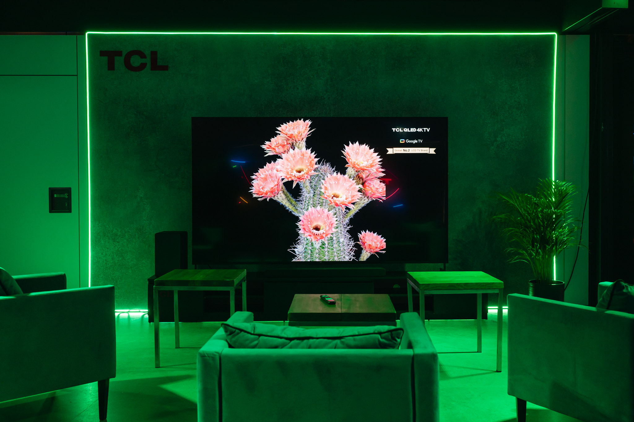 Jaki telewizor na lato 2022? TCL wprowadza nowości QLED i MiniLED