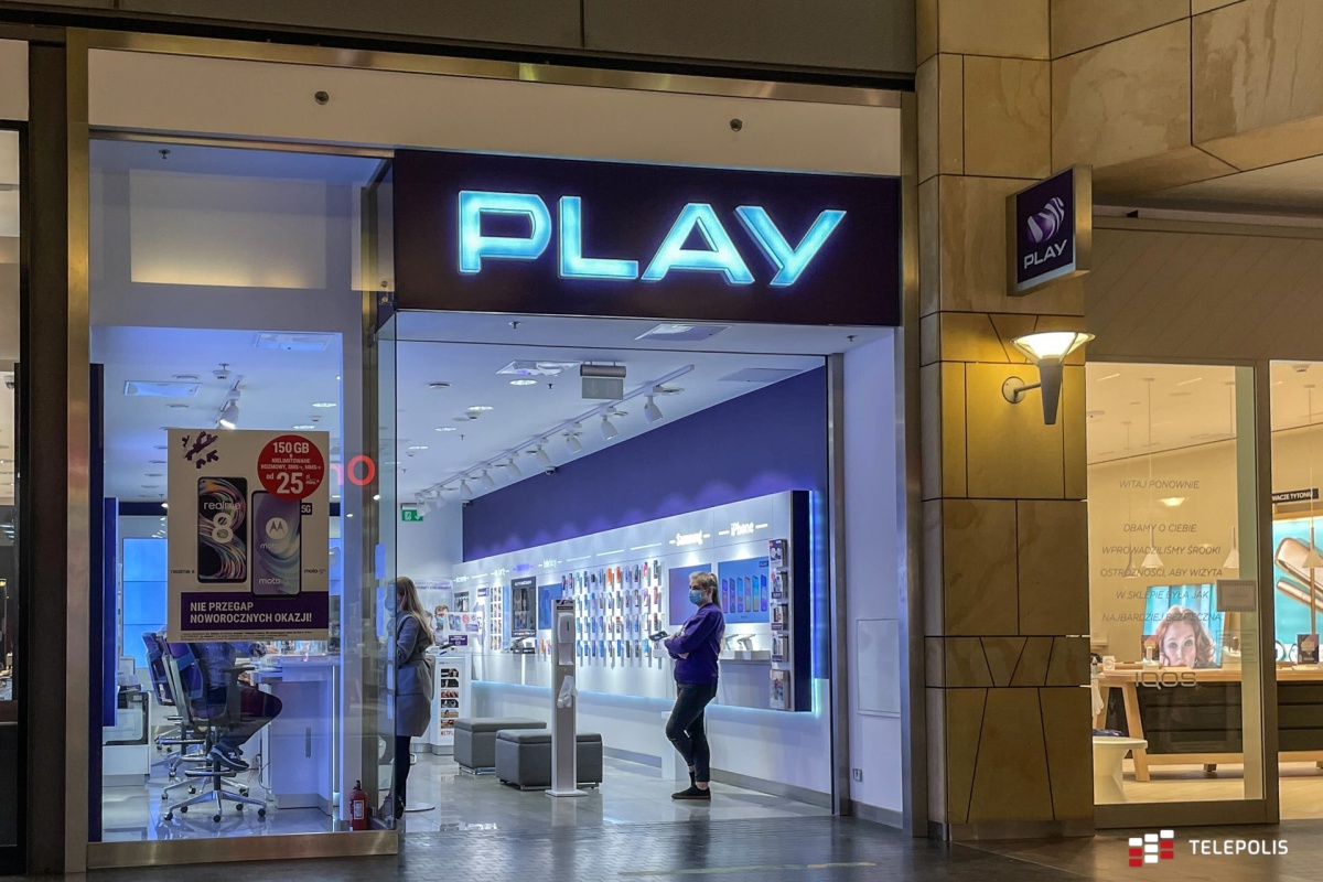 Play tłumaczy swoją aplikację na angielski i ukraiński