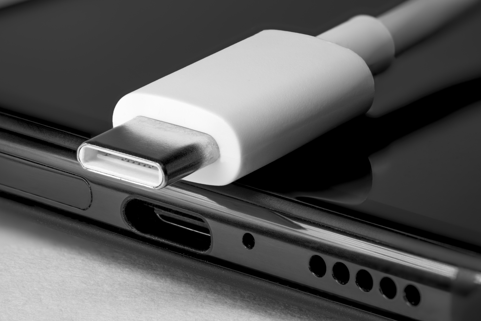 Apple dostanie po łapach. USB-C król w Europie!