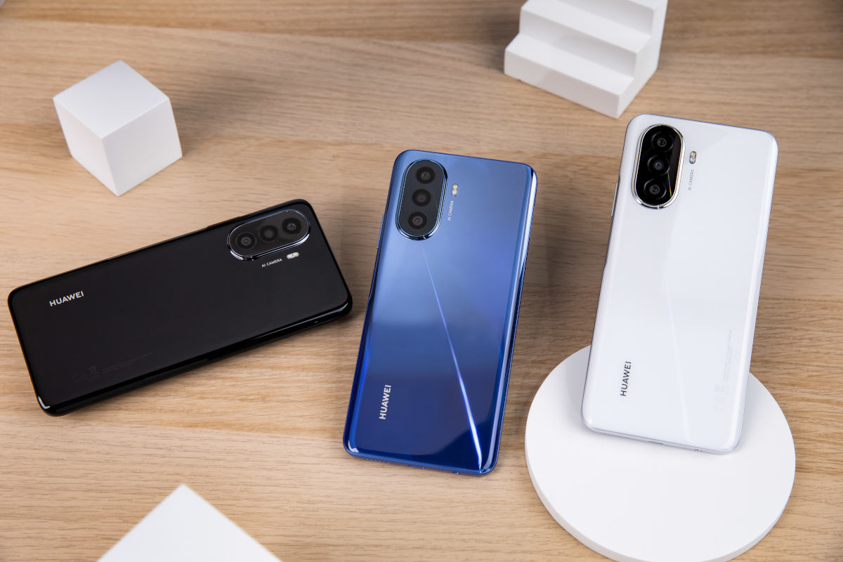 Huawei Nova Y70 i Nova Y90 debiutują w Polsce. W bonusie Huawei Band 7