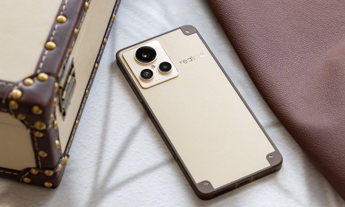 Realme GT 2 Explorer Master z chipem Pixelworks wygląda oryginalnie i daje kopa