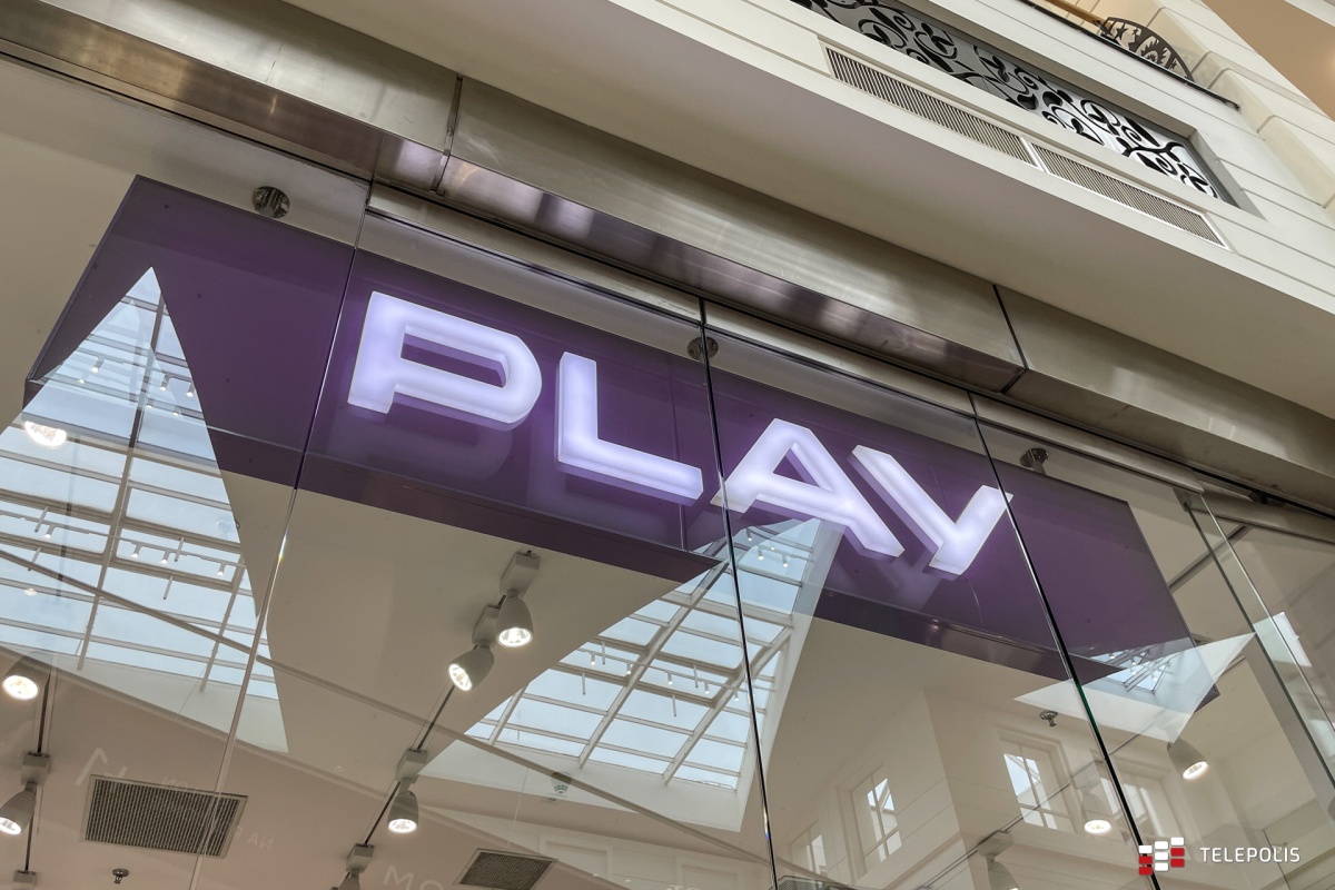 Play ma darmowe gigabajty na wakacje dla karciarzy