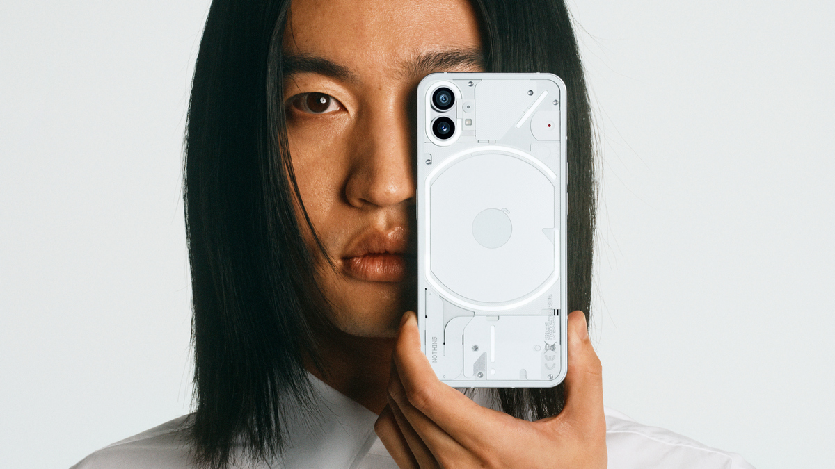 Android 13 dla Nothing Phone (1). Będzie, ale nie za szybko
