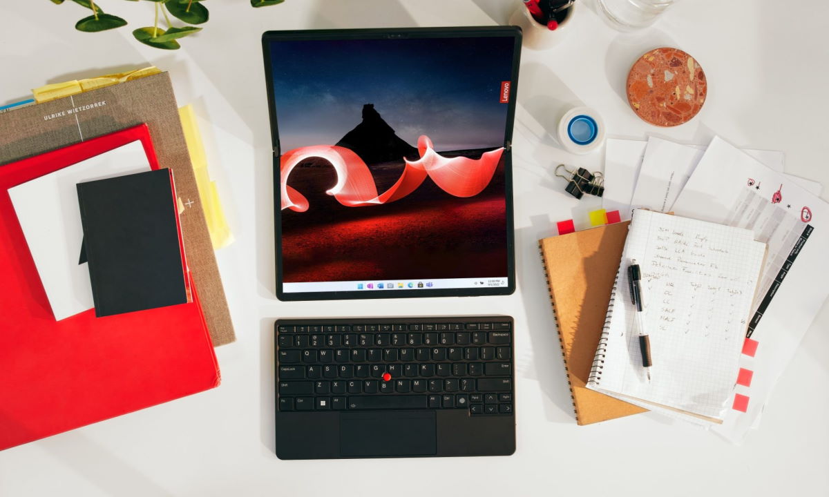 Nowa generacja Lenovo ThinkPad X1 Fold. Składany laptop z ekranem OLED
