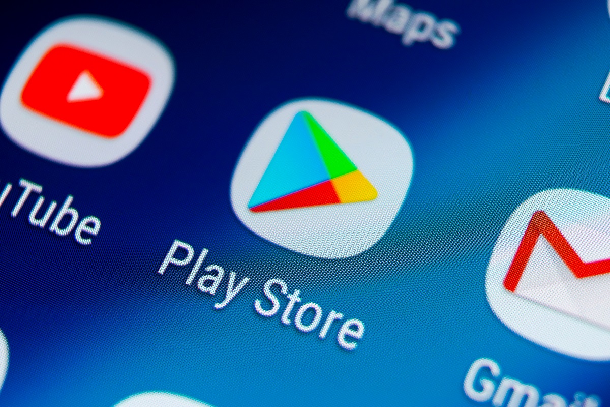 Sklep Google Play znów straszy. Tych aplikacji lepiej unikaj