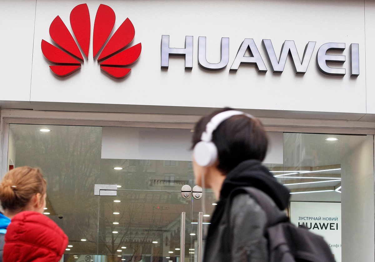 Huawei Mate 50 Pro z notchem? Cały świat łapie się za głowę