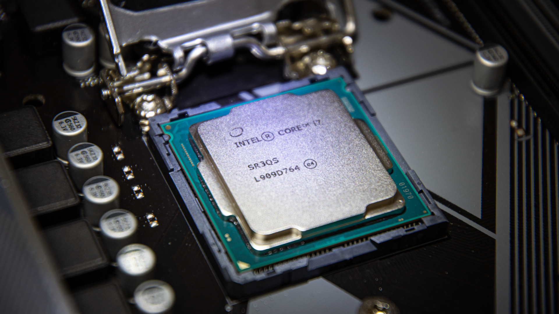 Nowe procesory Intela podkręcają się do 6000 MHz