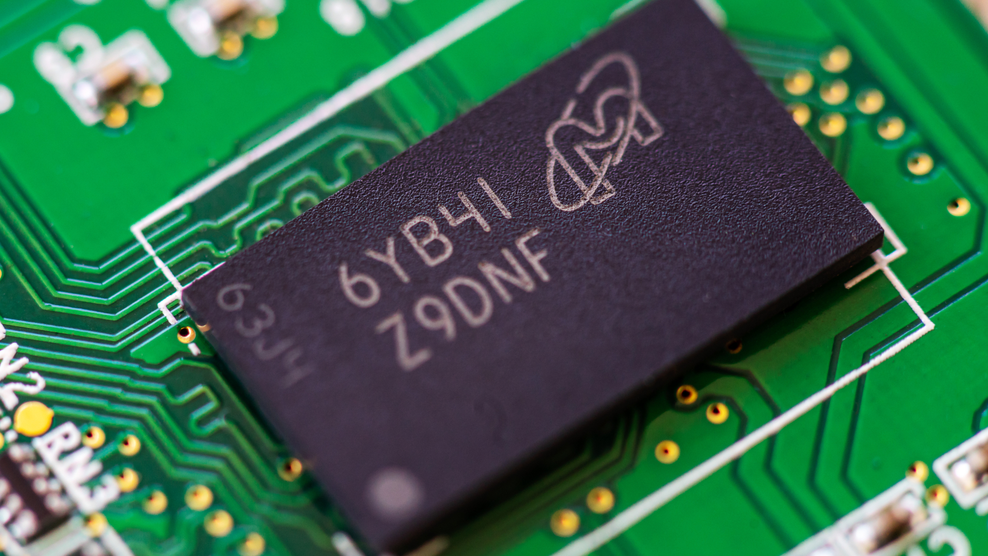 Amerykanie rozpoczęli produkcję pamięci GDDR6X nowej generacji