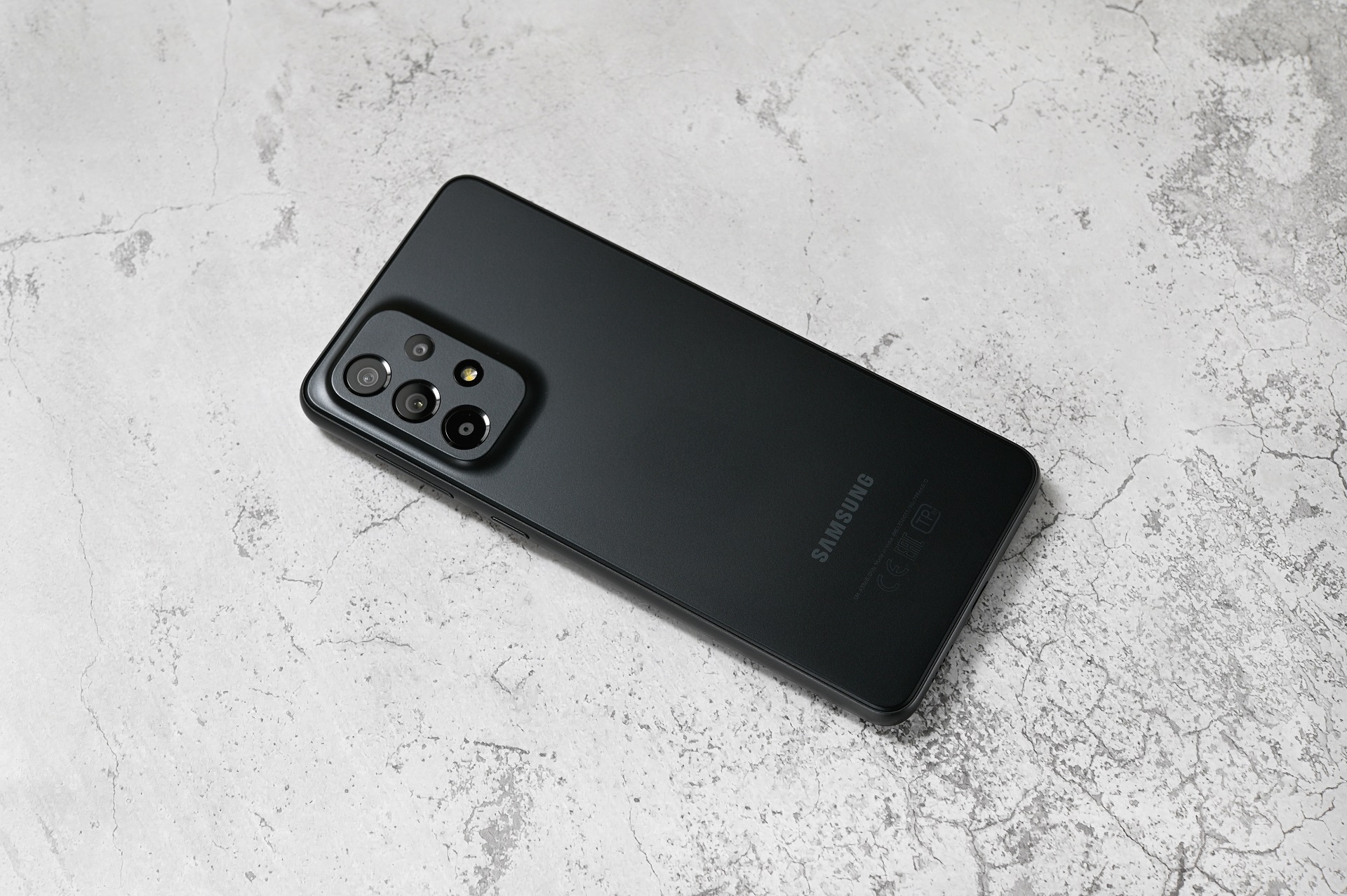 Telefon do 1500 złotych - TOP 5 na wrzesień 2022