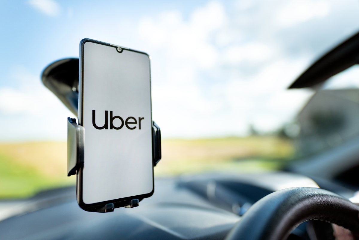 Uber wjeżdża do Olsztyna. Na start można zaoszczędzić 100 zł