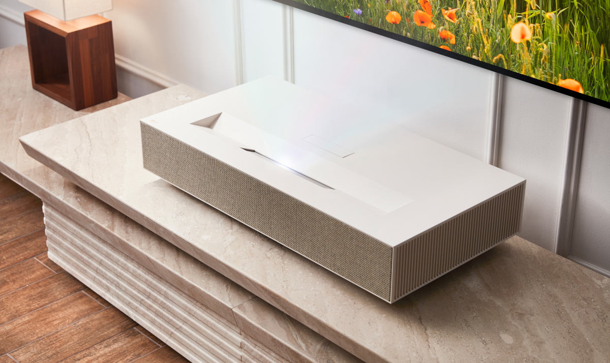 LG CineBeam: krótkoogniskowy projektor z 120-calowym obrazem debiutuje w Polsce