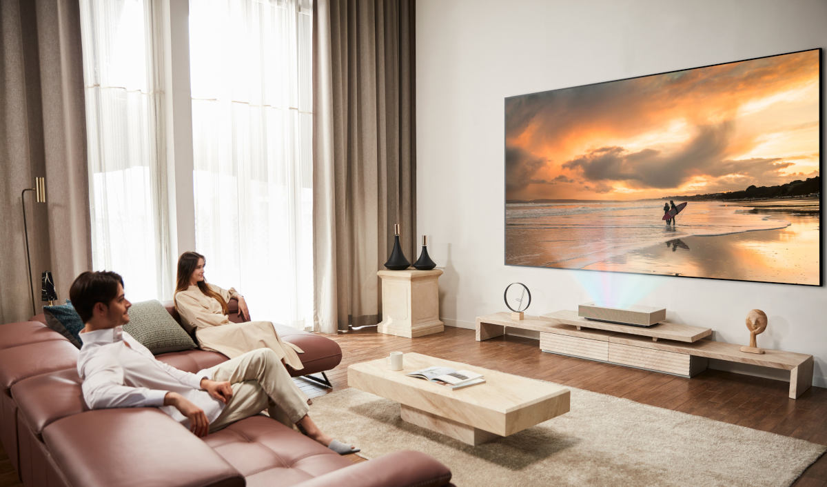 LG CineBeam: krótkoogniskowy projektor z 120-calowym obrazem debiutuje w Polsce