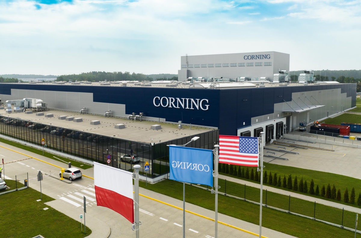 Corning otwiera w Polsce fabrykę światłowodów