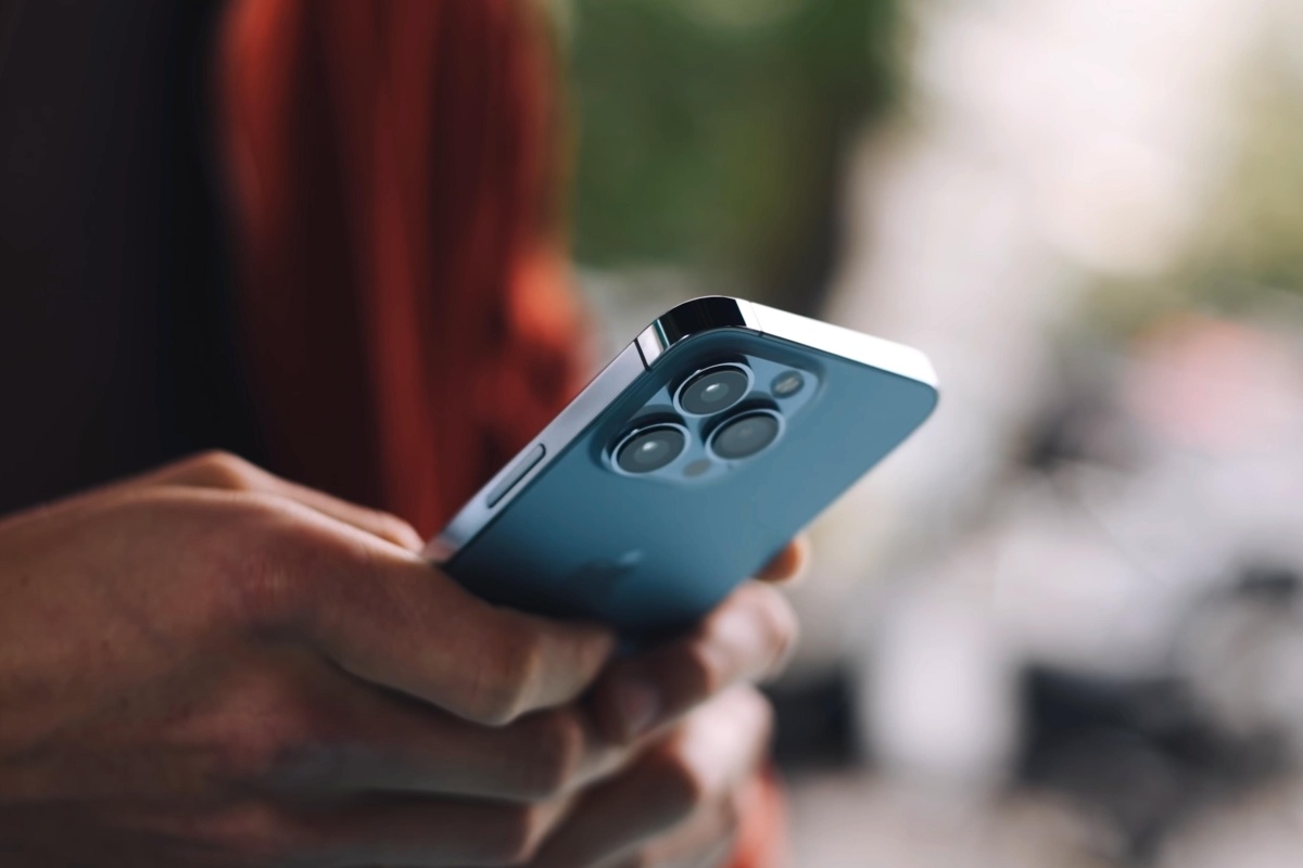 Smartfony premium są coraz droższe, a większość z nich to iPhone'y