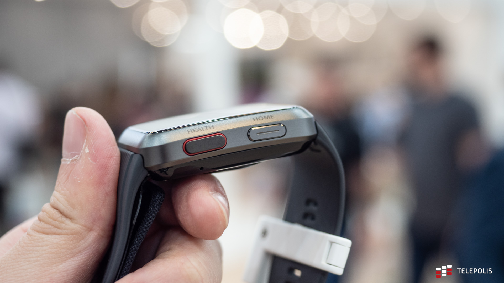 Huawei Watch D zmierzy ciśnienie i zarejestruje EKG także w Europie