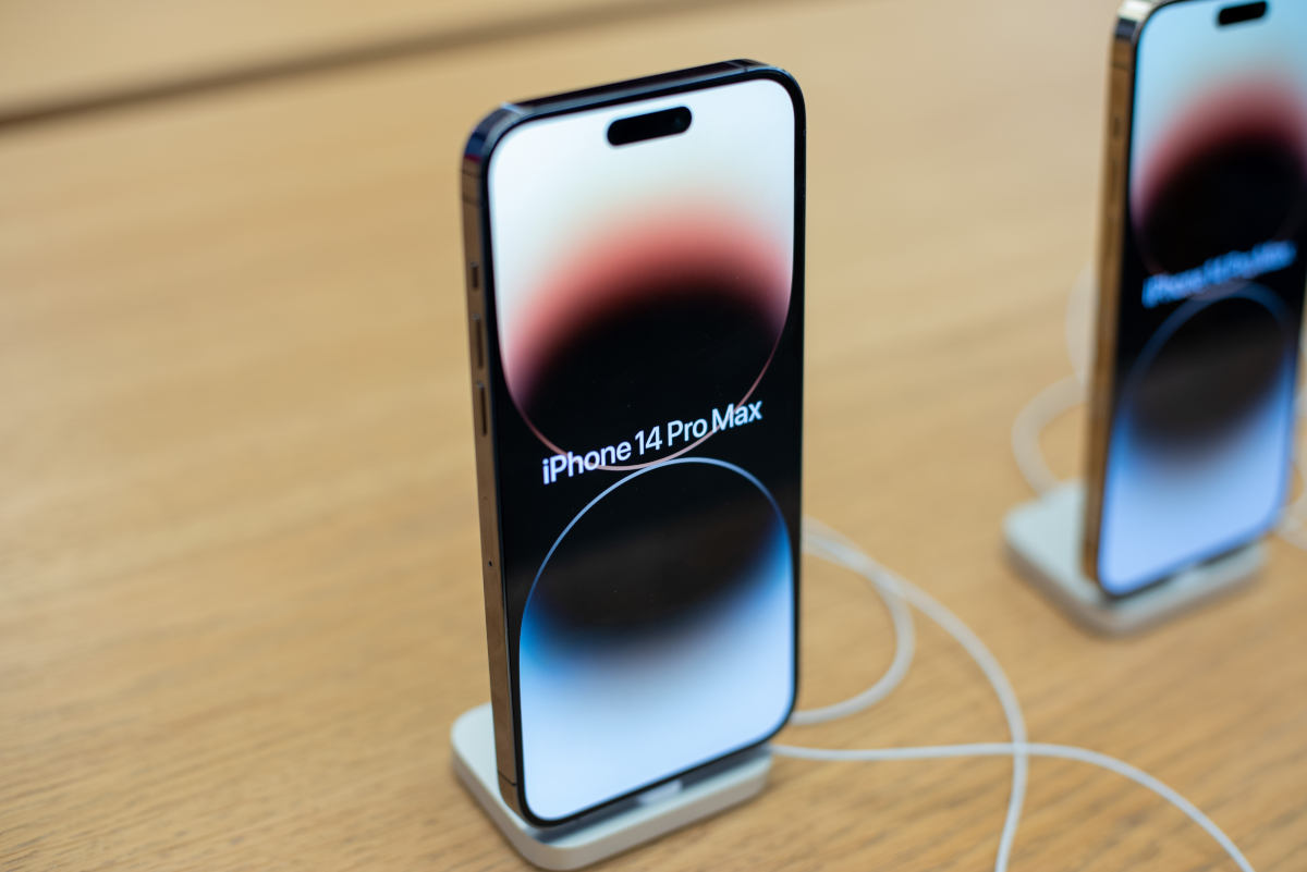 iPhone 14 Pro z nowym problemem. Restartuje się bez przyczyny