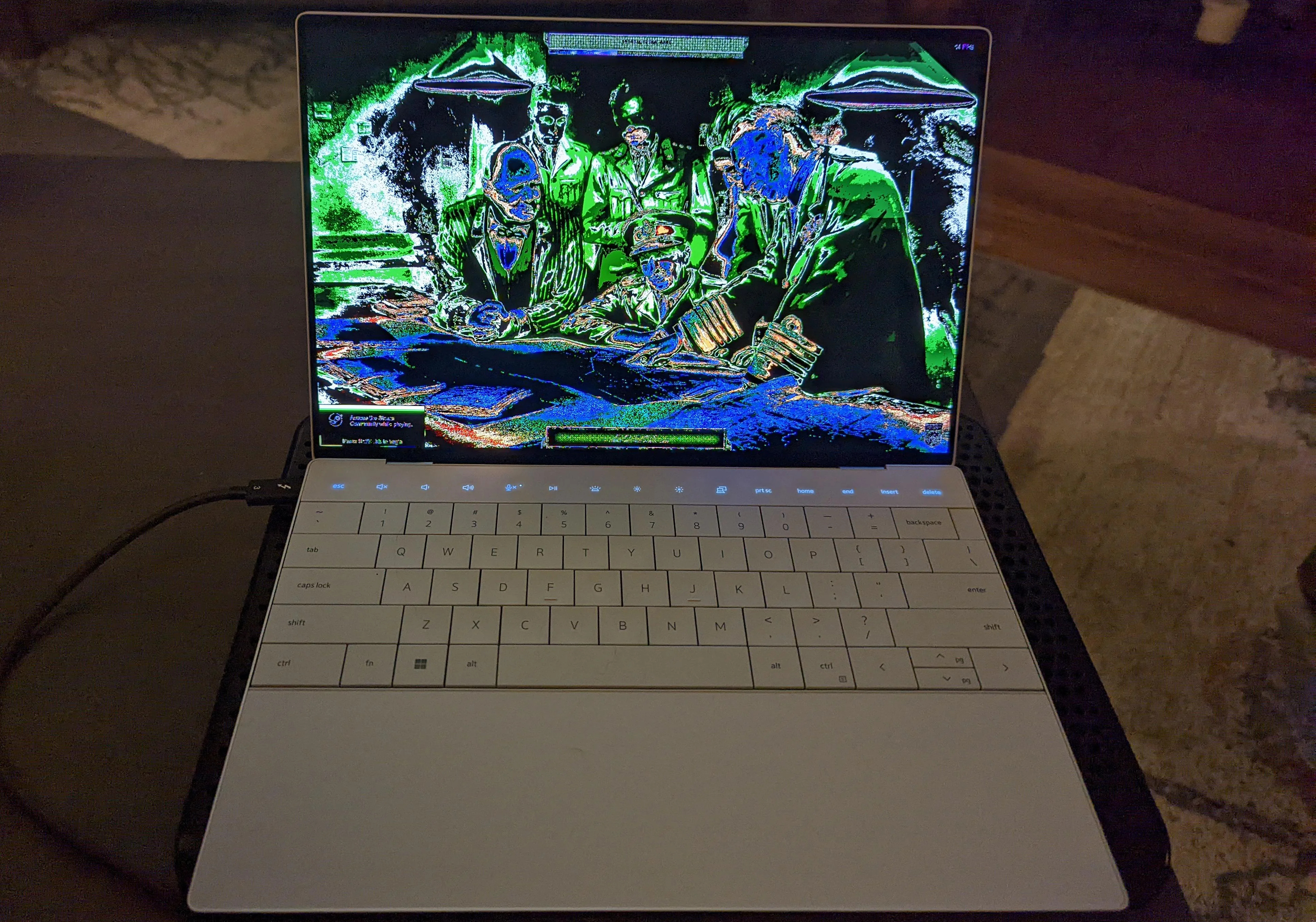 Masz nowego laptopa? Twój ekran może odpaść w każdej chwili