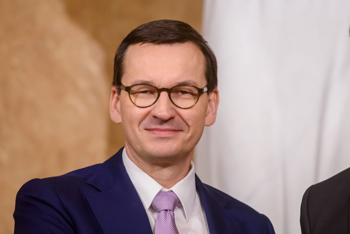 Rząd PiS szykuje nowy przymus, chodzi o smartfon