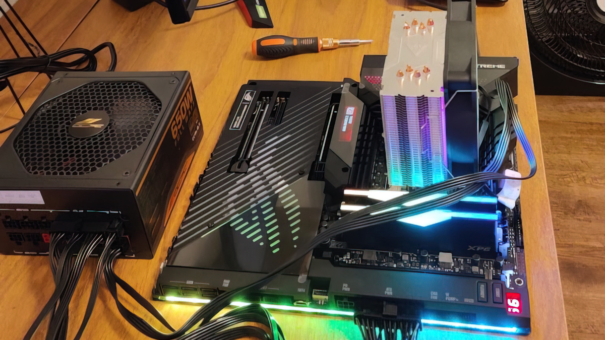 Intel Core i9-13900K zaoferuje taktowania nawet do 6500 MHz