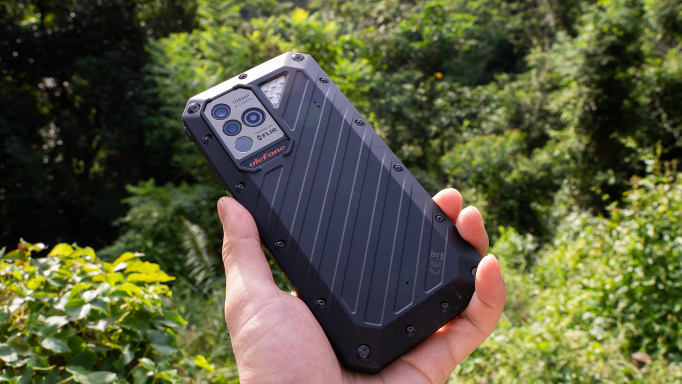 Pancerny Ulefone Power Armor 18T ma potężną baterię, FLIR i 5G