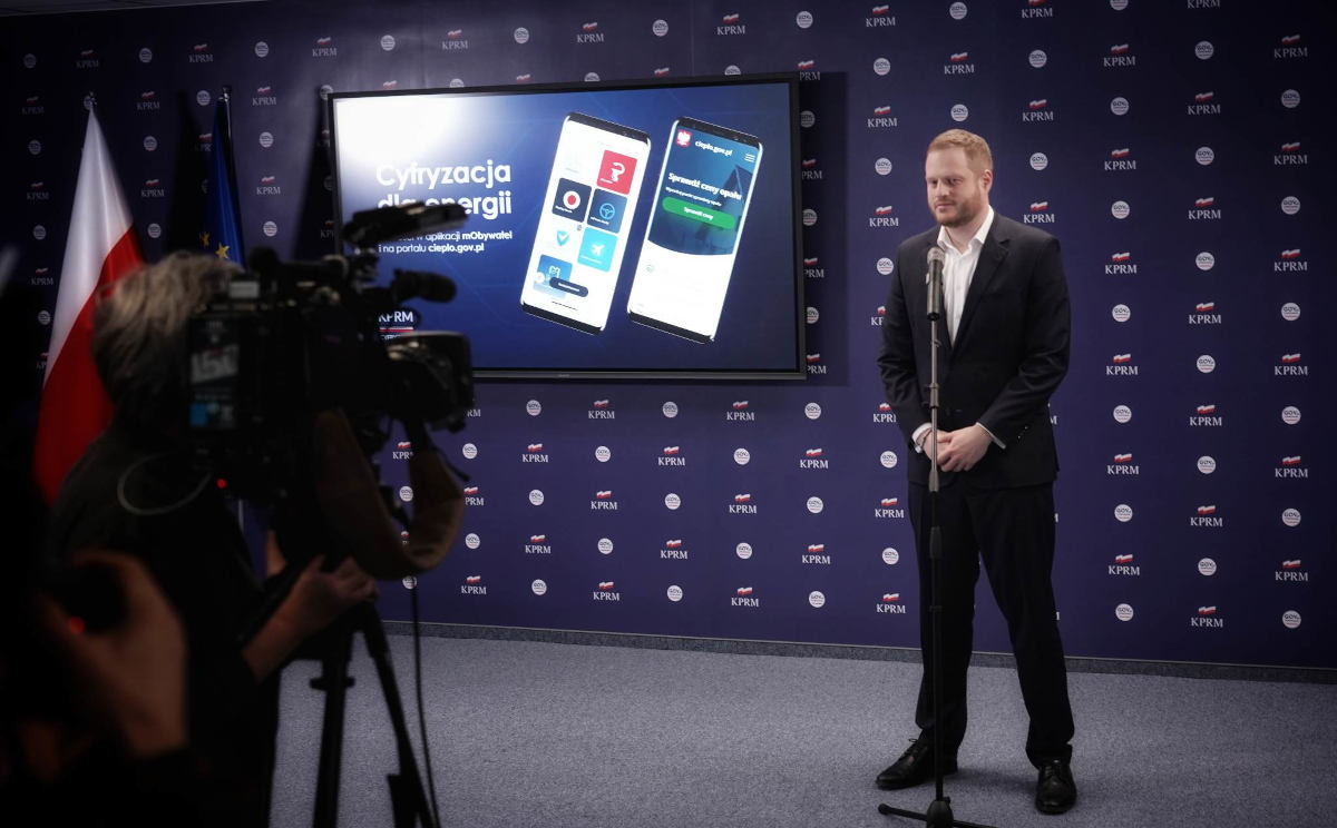 mObywatel z nowymi funkcjami. Możesz dostać 1500 zł