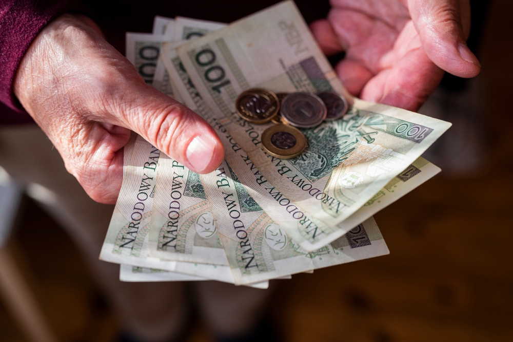 Atak na pieniądze Polaków, w tle m.in. PKO BP i Santander