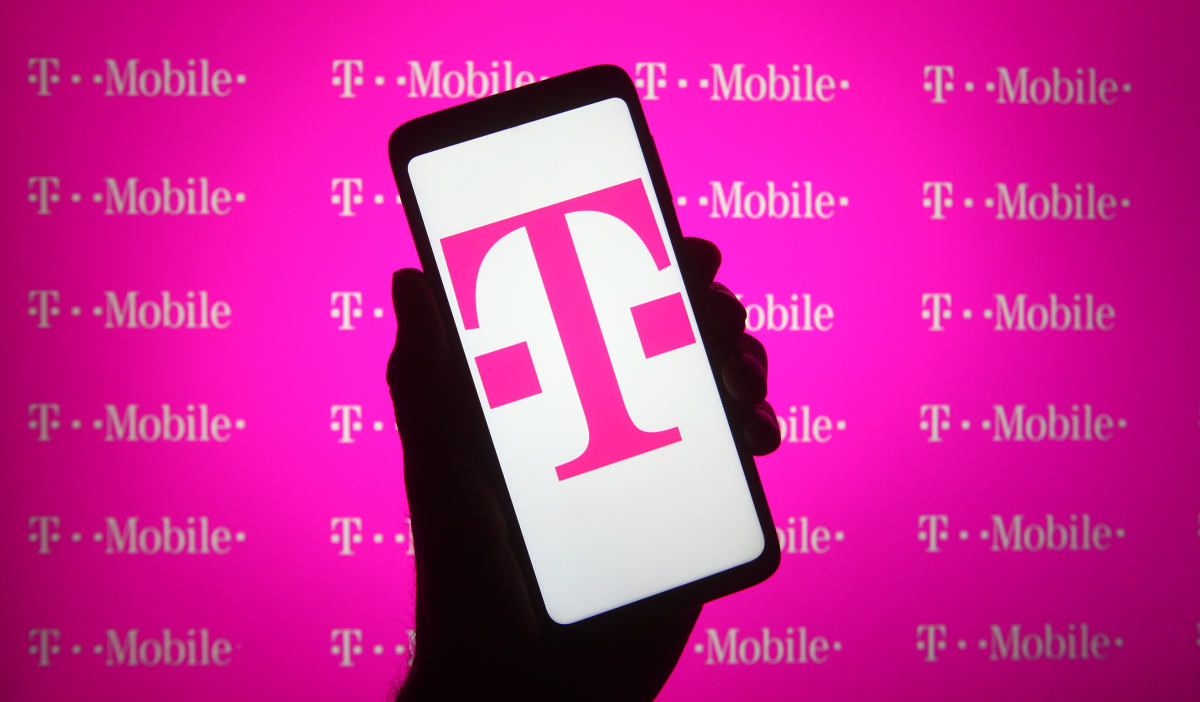 T-Mobile: prezent w aplikacji. Możesz korzystać za darmo przez 60 dni