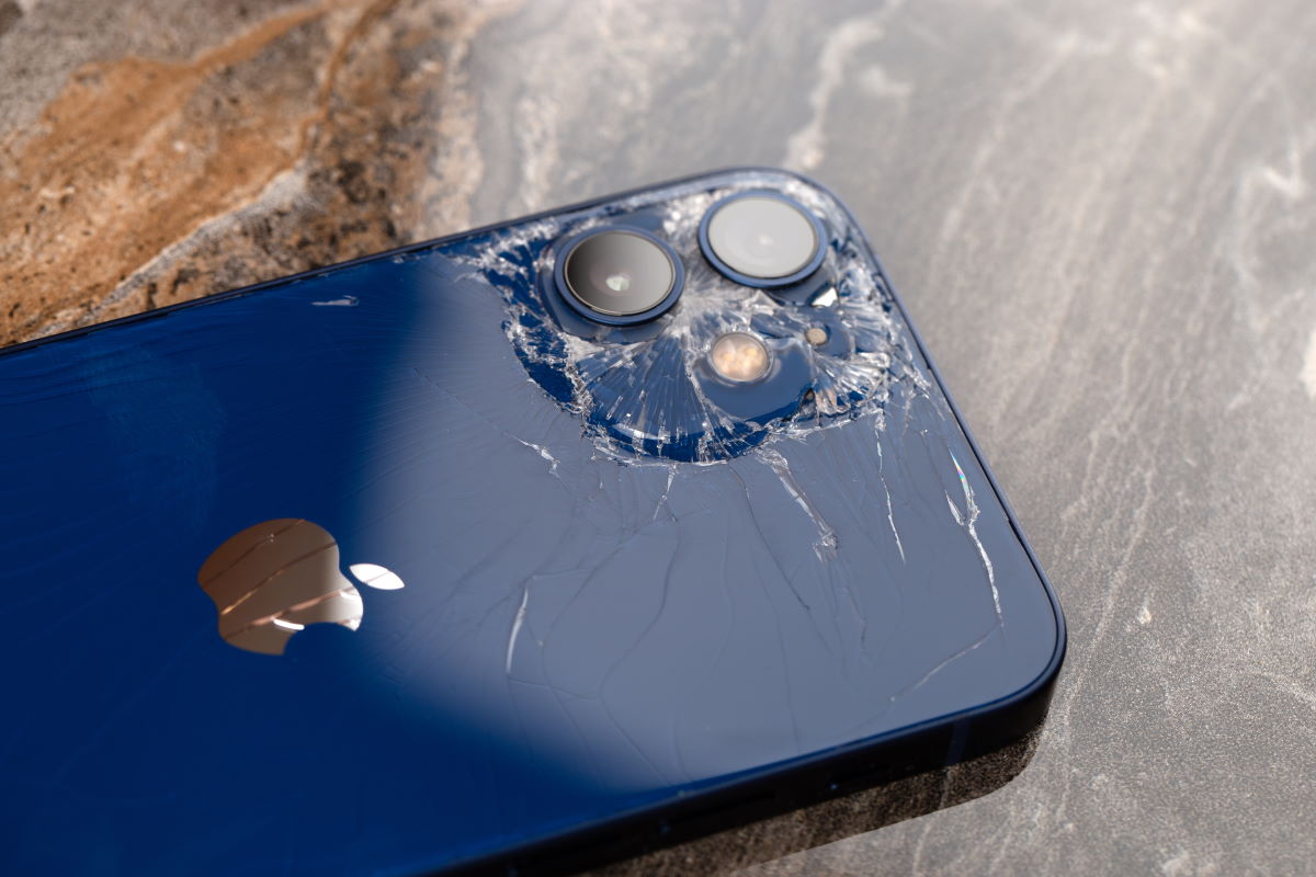 iPhone pękł. Nie będzie myszkowania po twoich zdjęciach