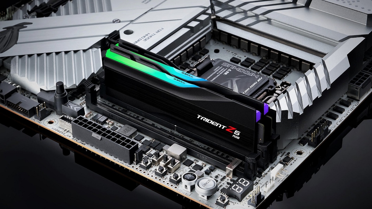 Moduły RAM DDR5 o taktowaniu 8000 MHz trafiają do sprzedaży