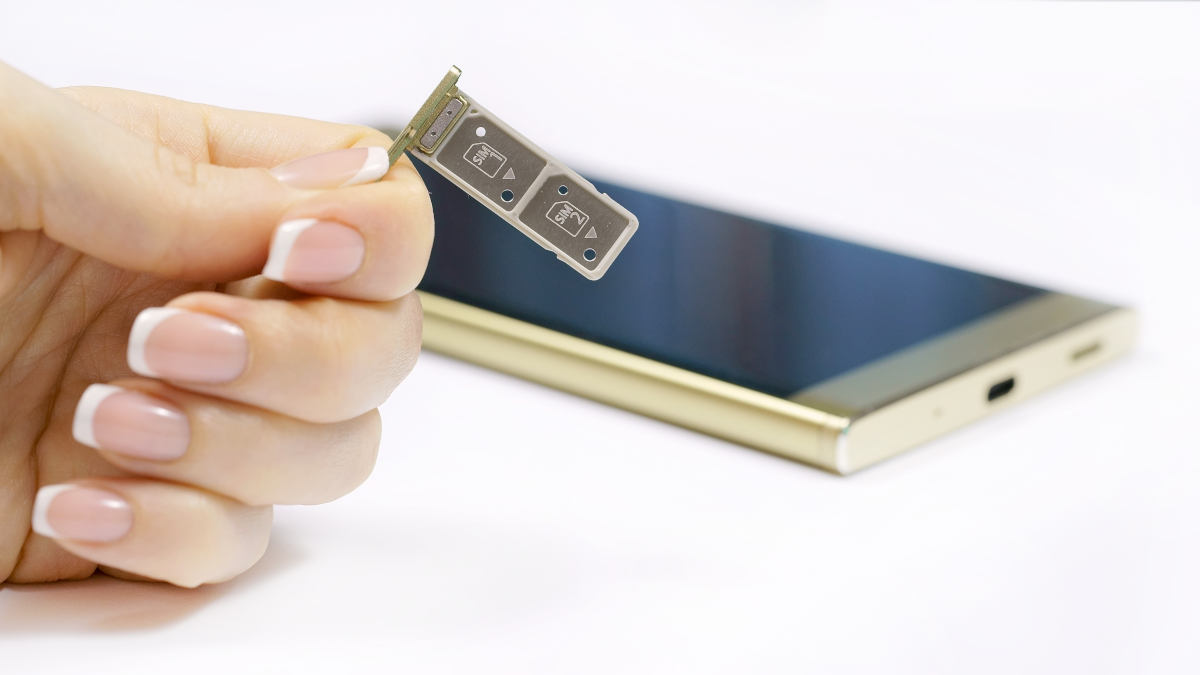 Telefony Dual SIM podbiły rynek, eSIM wciąż niezbyt popularny