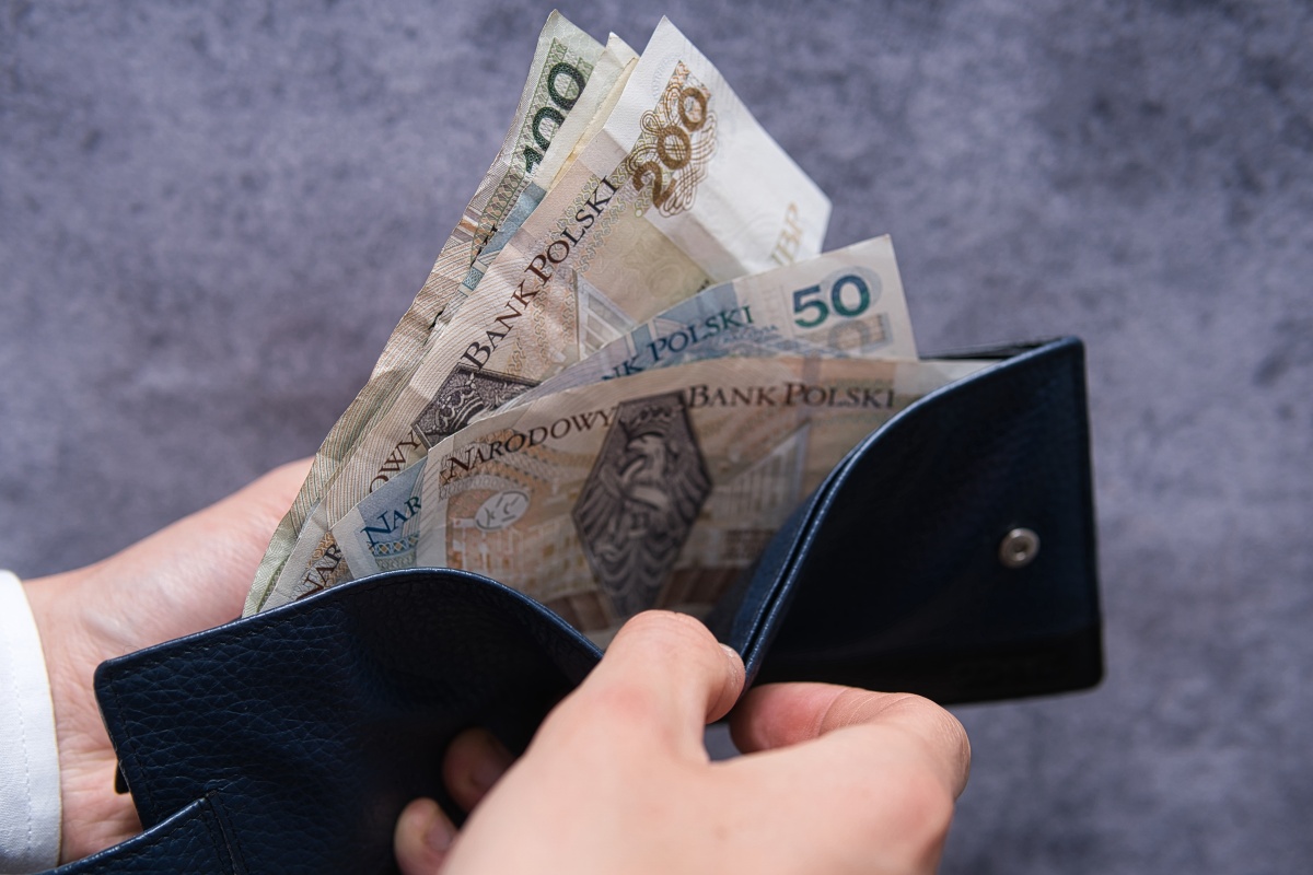 Nieznany numer znów straszy. UOKiK ostrzega