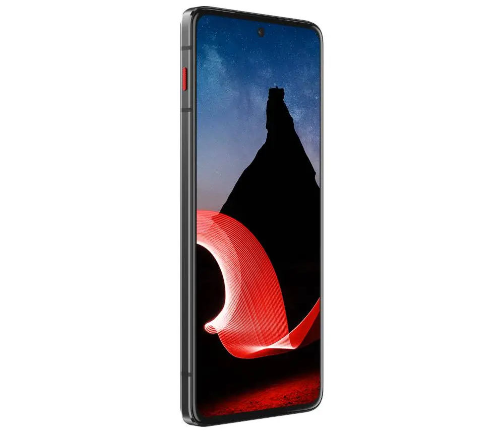 Kuloodporny ThinkPhone dla biznesmena. Lenovo z Motorolą łączą siły
