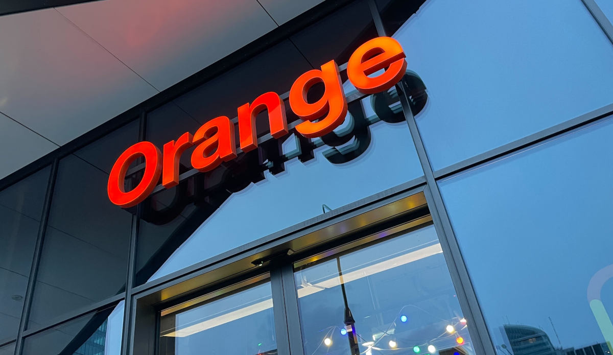 Orange z nowym prezentem. Tego jeszcze nie było